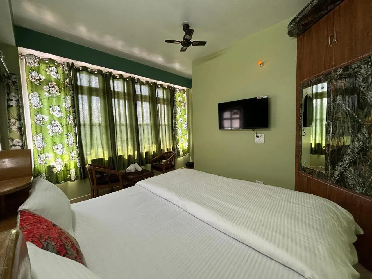 Zuzu - A Travellers Hostel Σίμλα 0*,  Ινδία